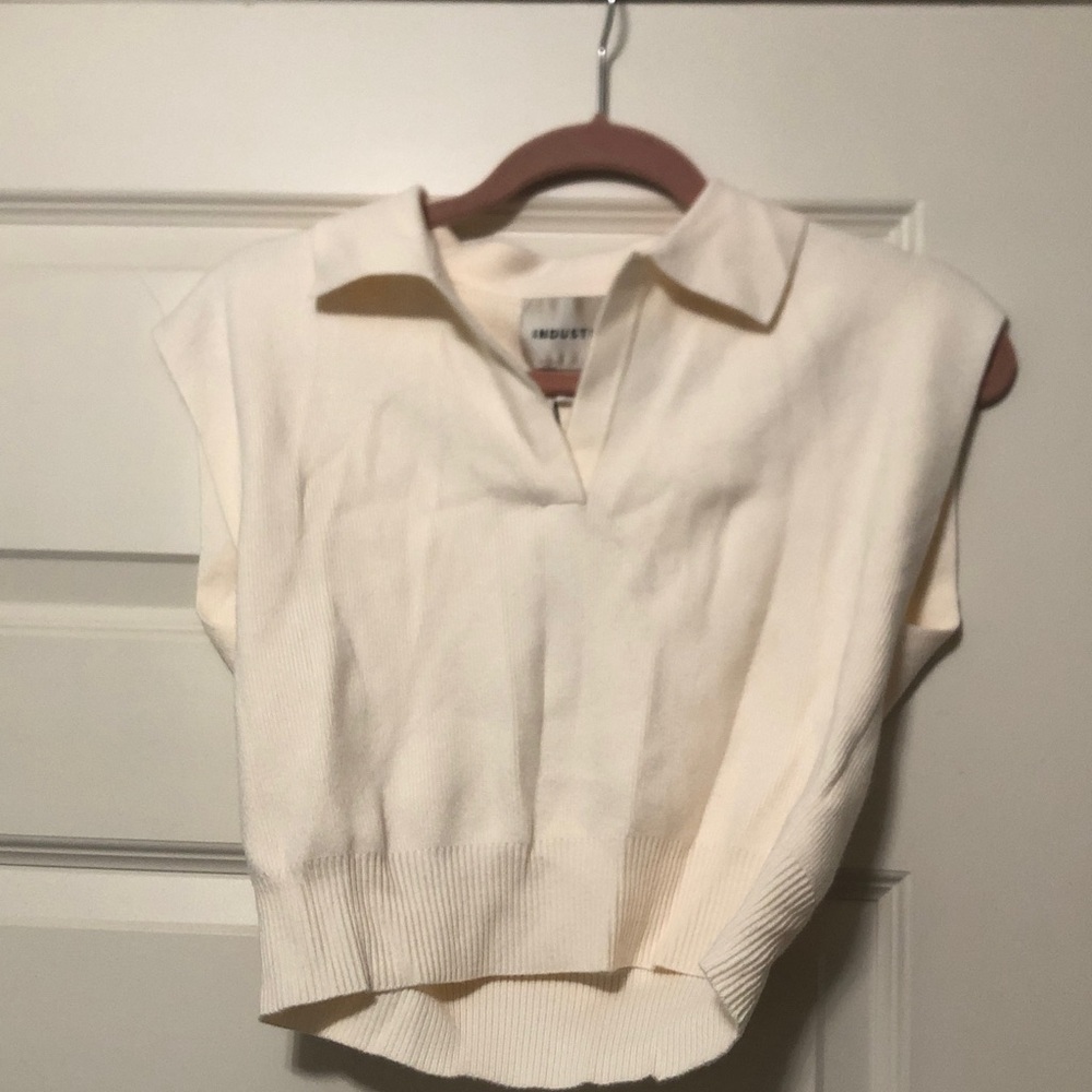 Women's Cream Sleeveless Top